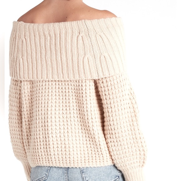 Women’s Express off the shoulder Sweater!!!! 🤍🔥 - Picture 4 of 11